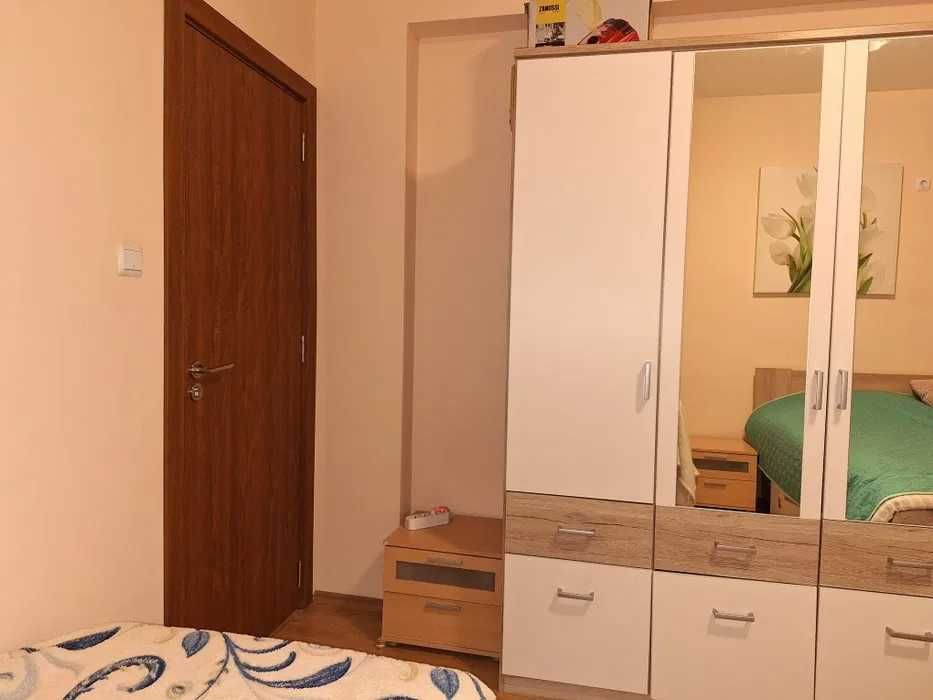 Дава се под наем Двустаен апартамент в Бургас, Славейков - 60 кв.м за 204 € - Снимка #2