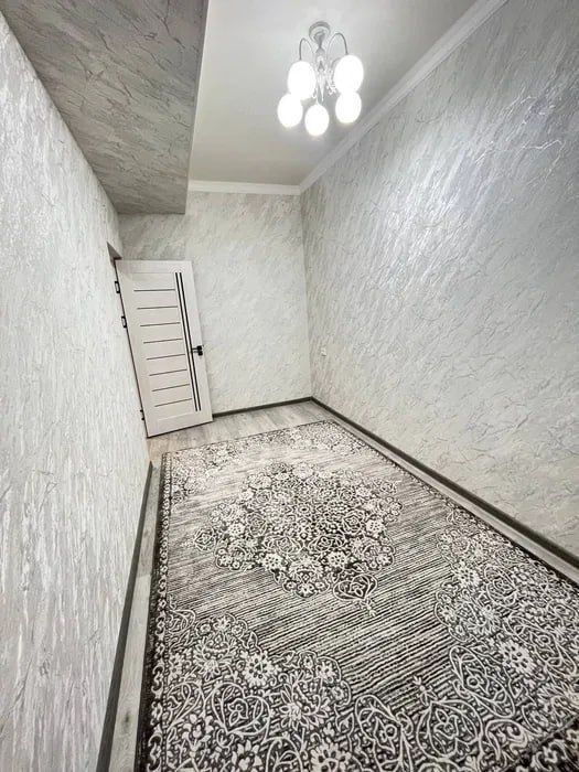 Сотувда 1 хонали квартира, Янгиҳаёт, Сергели 3а