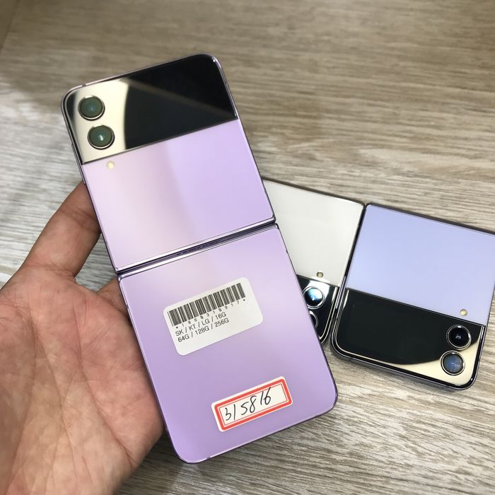 Samsung Z Flip4 8/256 eSim