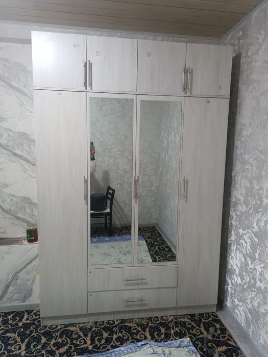 Shkaf sexdi uzidan boradi birinchi quldan