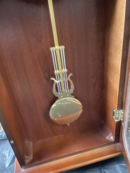 Ceas pendul de perete – stil clasic elegant