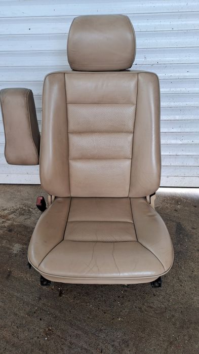 Предна лява седалка за Mercedes w124 Cupe