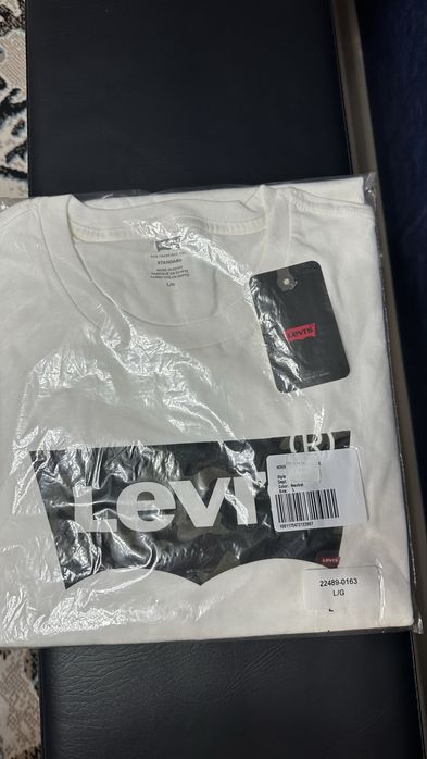 Футболка Levi's graphic camo shirt.L.