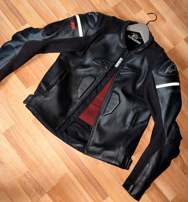 Vând geacă Alpinestars Gp Plus R V3 LeatherBlack