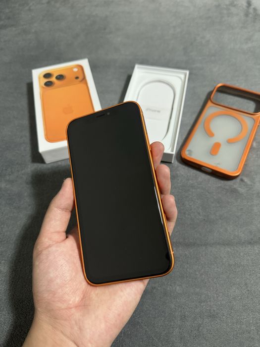 iPhone XR В Корпусе 17 PRO 256gb