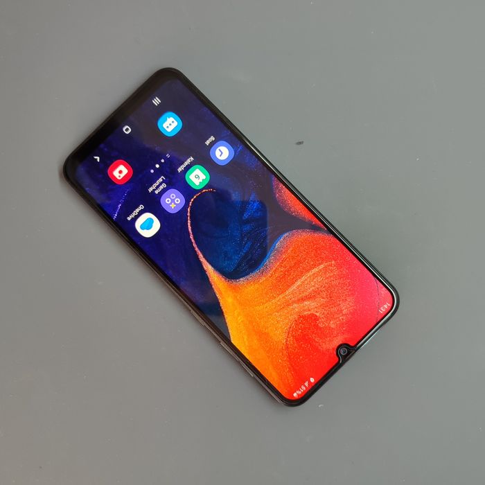 Samsung Galaxy A50 srochni qulay narxda ulgurib qoling