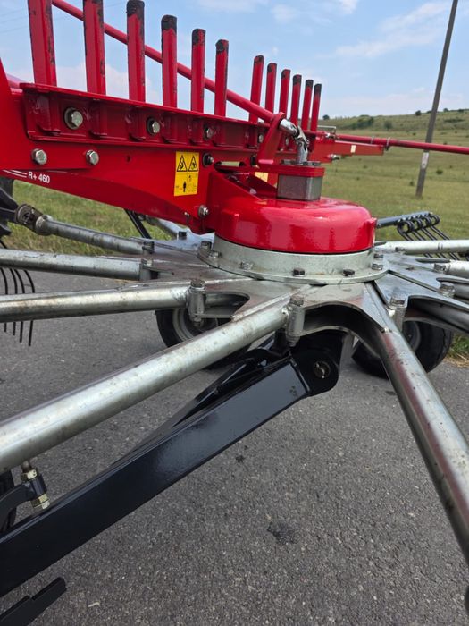 Grebla de adunat fan iarba lucerna JF R-460. Ca kuhn claas krone