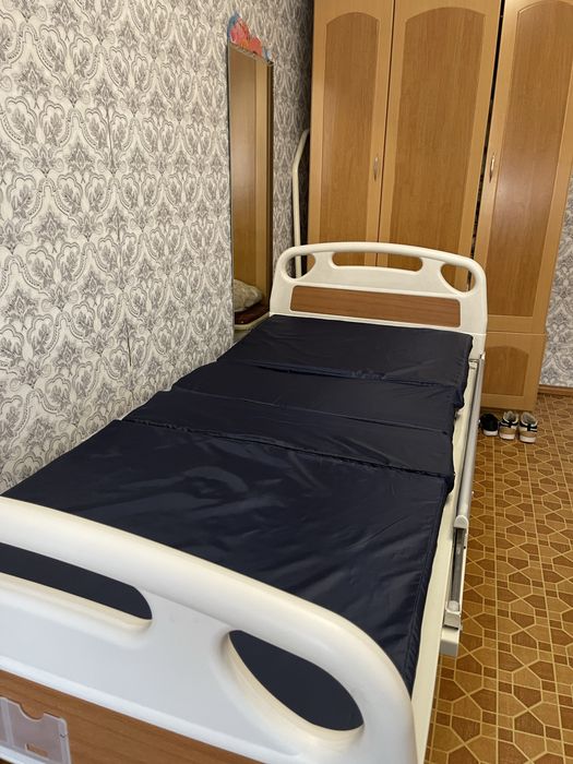 Медицинская кровать