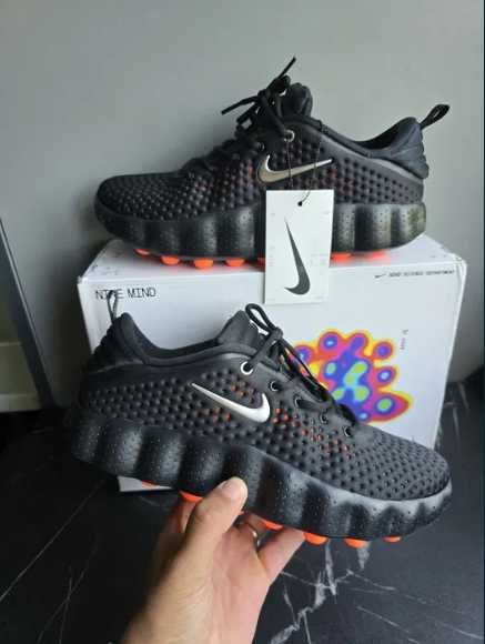 Nike Mind 002 Black Hyper Crimson (36-46 номер)