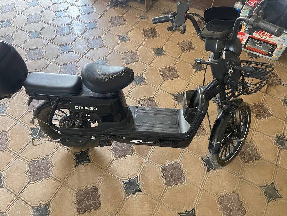 Skuter Sotiladi srochne