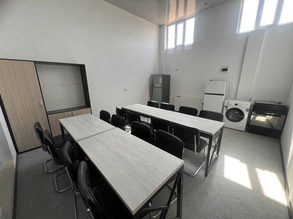 Mebel sotiladi: stol, shkaf, stul | Продается мебель: стол, шкаф, стул