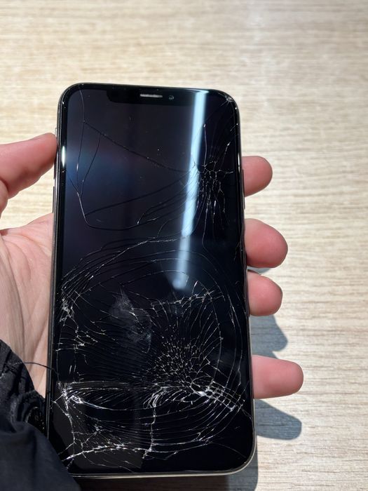 продам айфон хс