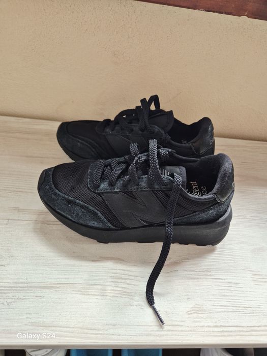 Маратонки Nike /