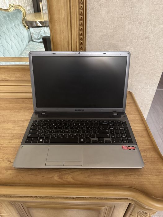 Ноутбук Samsung 355v