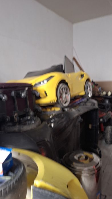 Ferariy 007 mashinasi