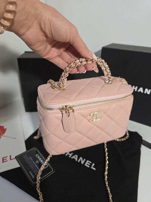 Налична чанта Chanel Vanity Case Pink