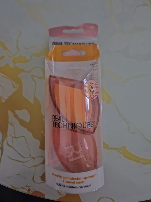 Pensule și bureți de Make-up Real Techniques