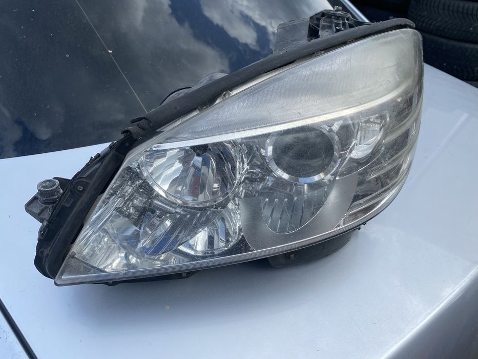 Far St Mercedes C W204 pret 500 lei