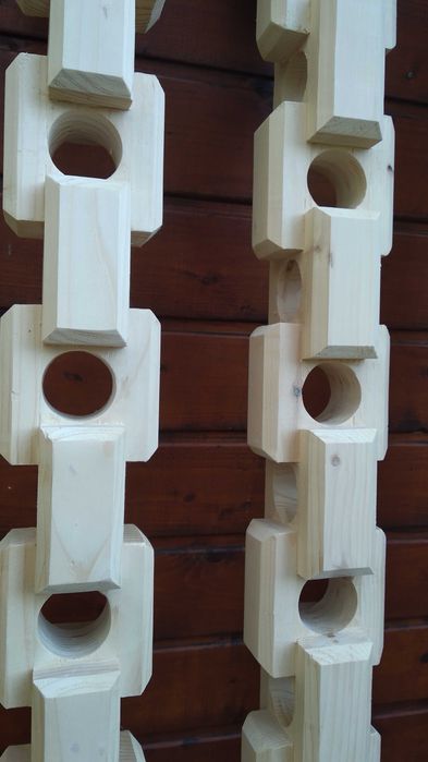 Stalpi din lemn sculptati pt. terasa, filigorie.