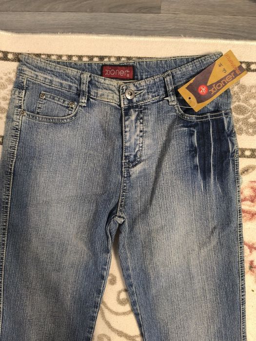 Чисто нови дънки