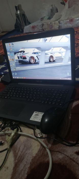 Assalom alekum noutbuk sotiladi tezda