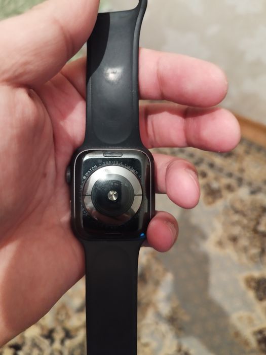 Обмен iphone 11 и apple wath 4   44см обмен