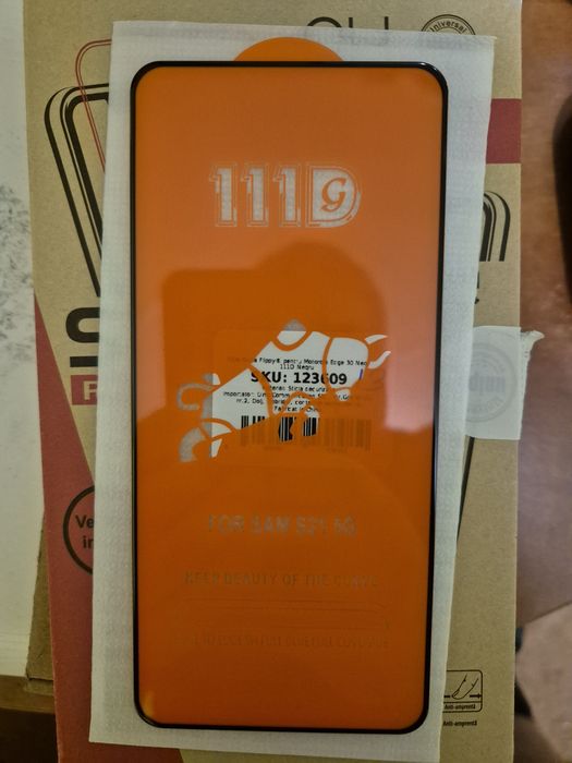 Vând set husă + folie sticlă Motorola Edge 30 Neo