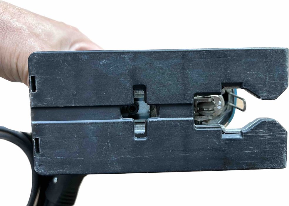 Професионален прободен трион (зеге) Makita 4350 CT