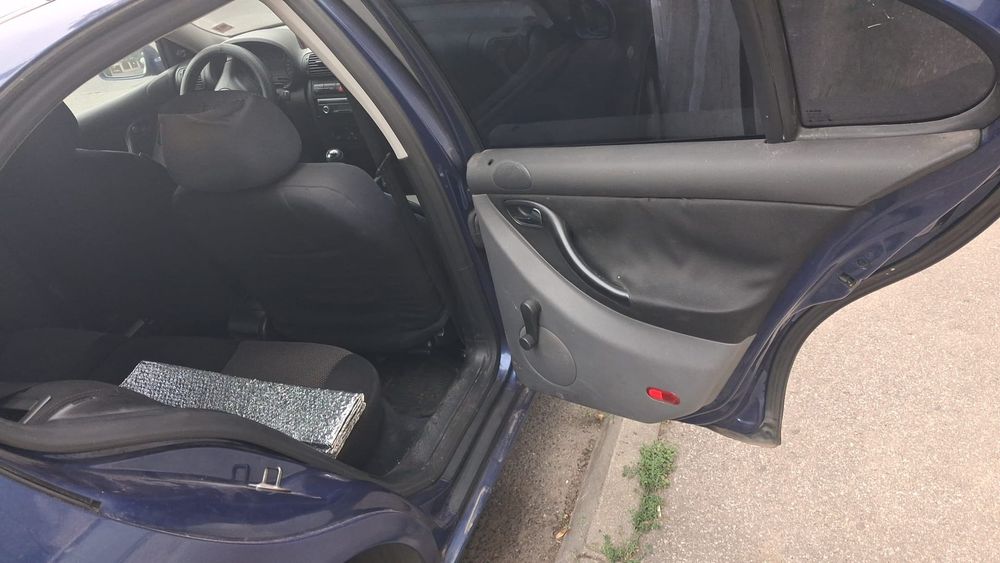 SEAT Leon 2003 — imagine 3
