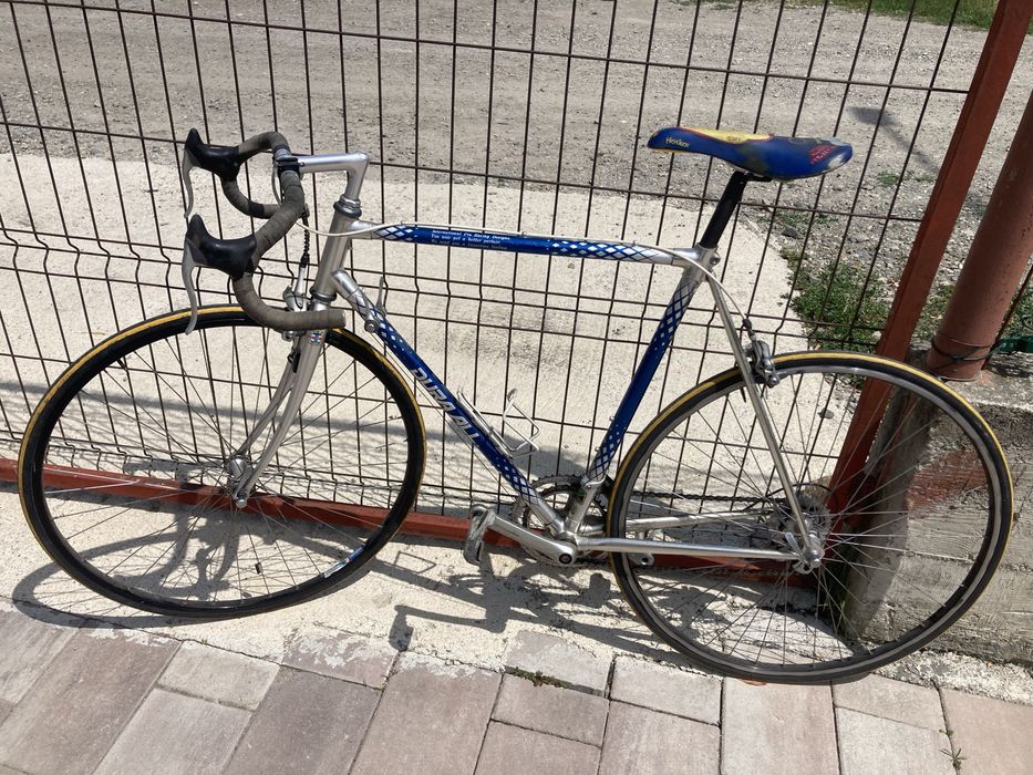 Vind  bicicleta cursiera  DURAALI JAPONEZĂ