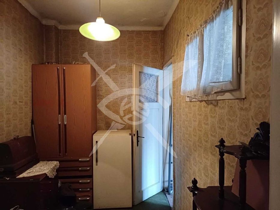 Продава се Двустаен апартамент в София, Център - 38 кв.м за 2974 €/кв.м - Снимка #3