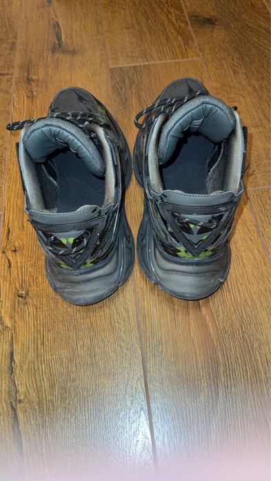 Спортни обувки Guess