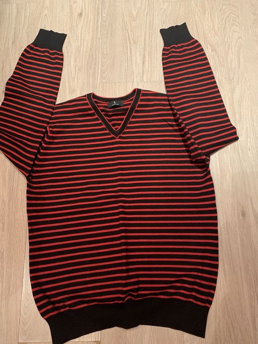 Продавам пуловери и суитчъри - момче