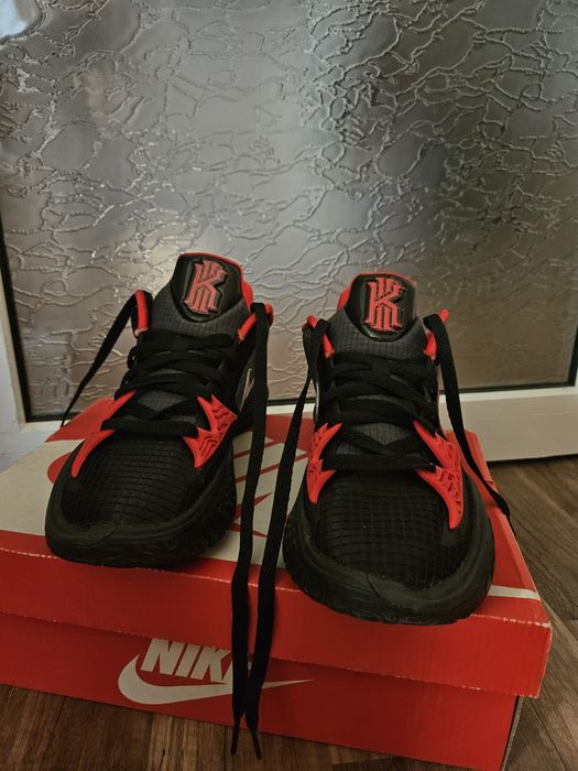 Nike KYRIE 4 low