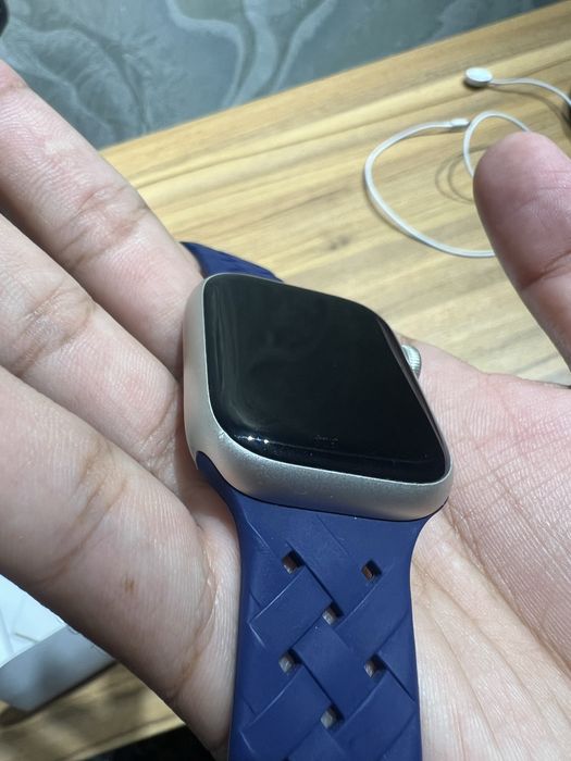 Apple watch series 8/41 99%