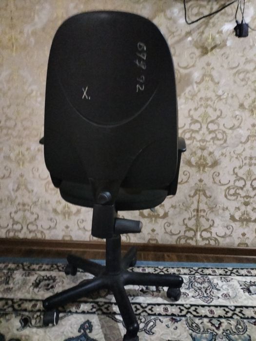 Kreslooo sotiladi xolat zor