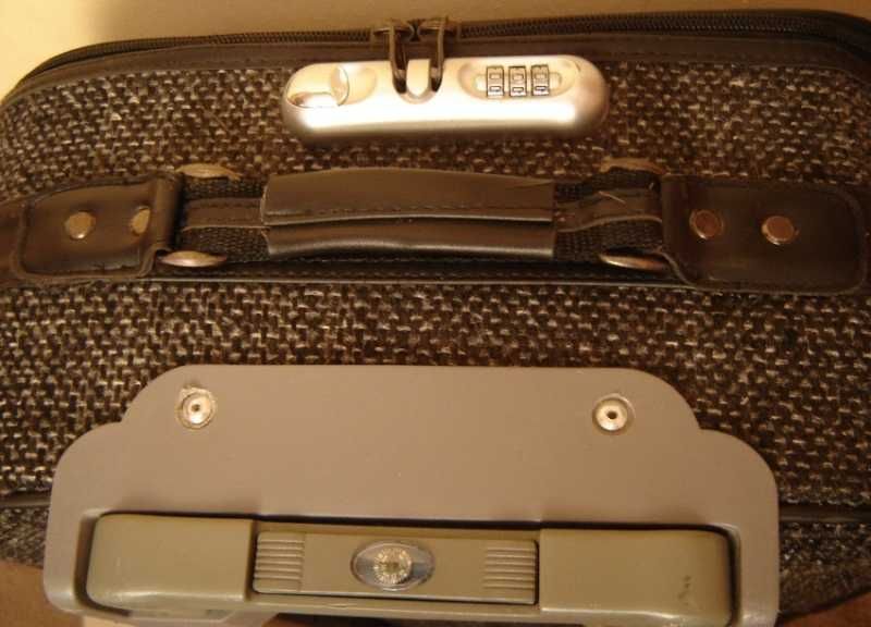 Голям италиански куфар – Ренцо Мети в сиво