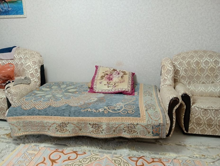 Продаёться диван и два кресла