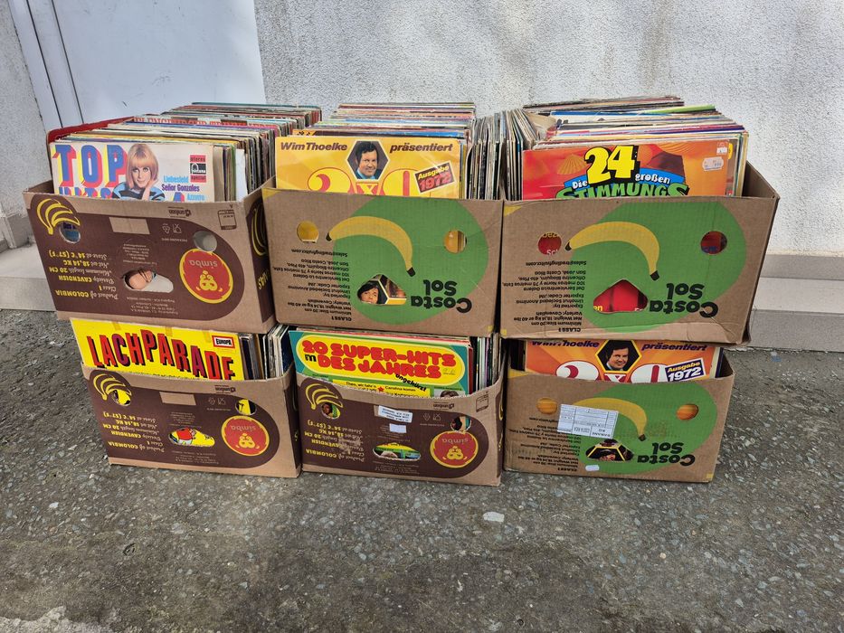 Vând Lot 150LP Discuri Vinil colectie muzica usoara straină mixta