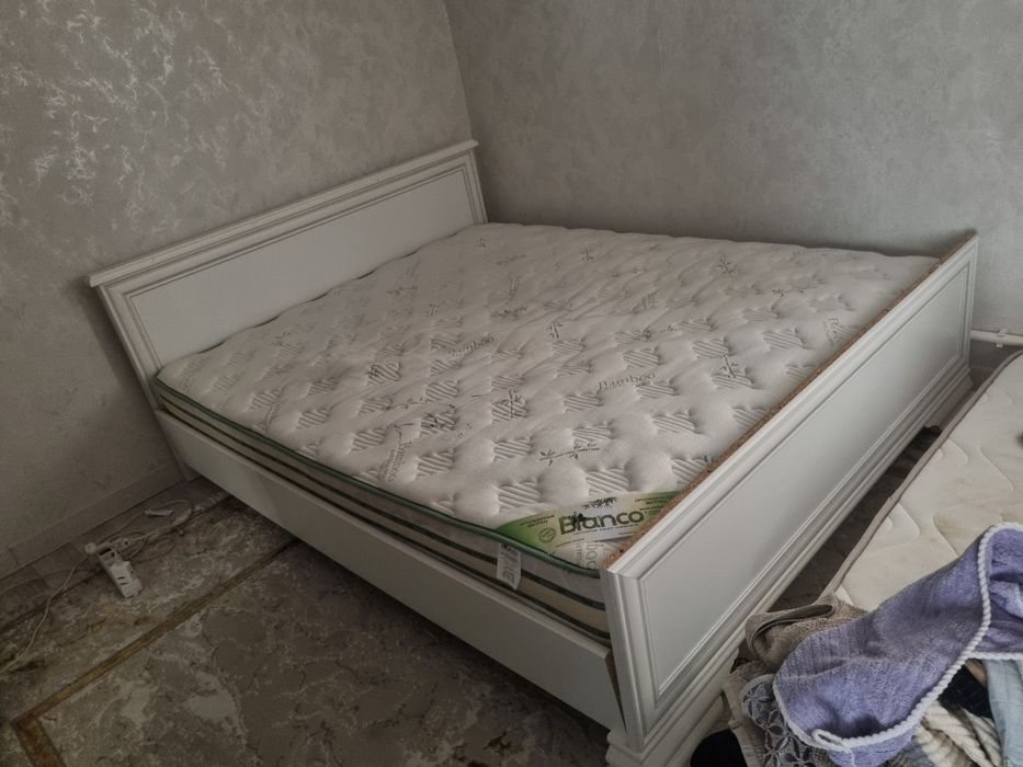 Диван с матрасом