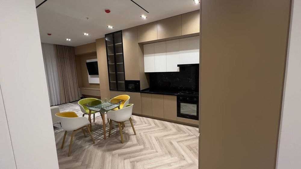 Срочно!! сдается 2 комн-Квартира с ремонтом,Рядом метро/магазины!