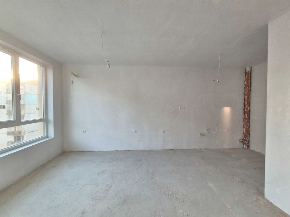 Продава се Двустаен апартамент в Пловдив, Южен - 68 кв.м за 1545 €/кв.м - Снимка #2