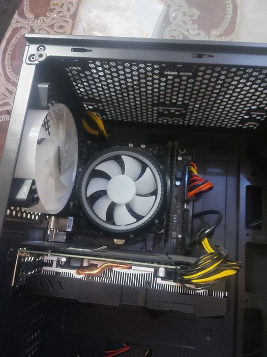 Game club 31 ta kampyuter serverli stol still yangi