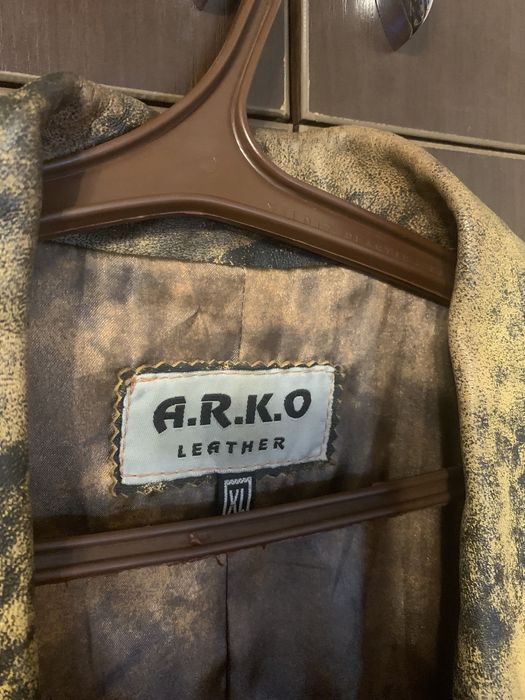 Кожаный пиджак женский