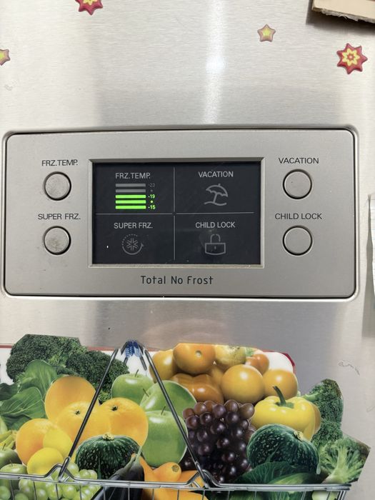 Продам холодильник