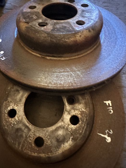 Set discuri frana / Disc frana fata / spate stanga / dreapta BMW F01 F02 F06 F07 F10 F11 F12 F13 F14 seria 5 6 7 - 34 cm 35 cm 37.5 cm motor 2.0 3.0