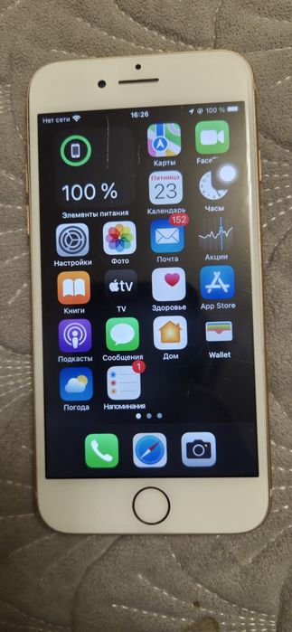 Продам айфон 8 64g