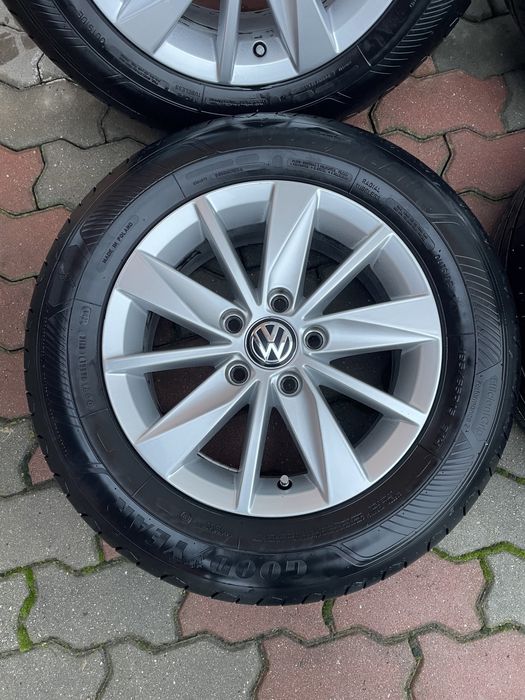 Jante de aluminiu originale VW R15 cu cauciucuri GOOD YEAR noi de vara
