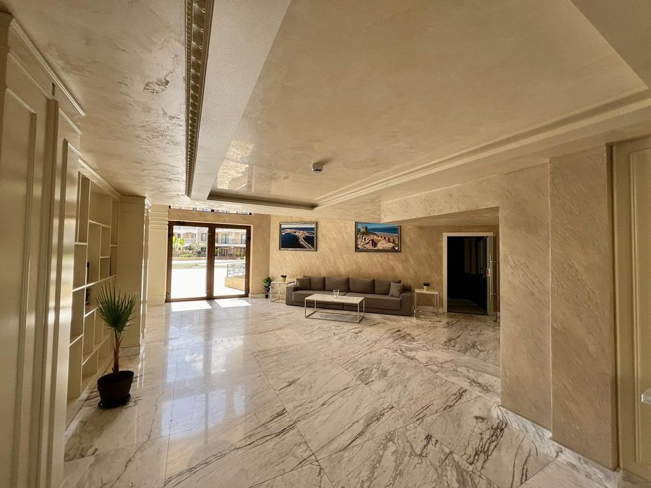 Продава се Тристаен апартамент в Бургас, Център - 119 кв.м за 2469 €/кв.м - Снимка #10