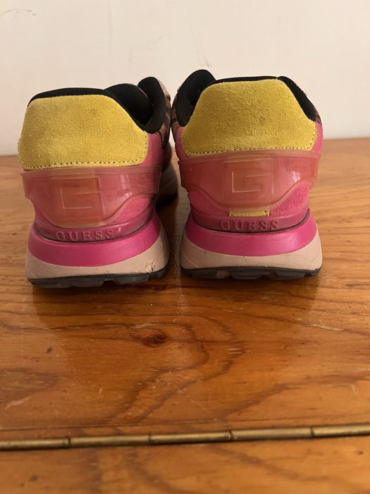 Дамски маратонки Guess